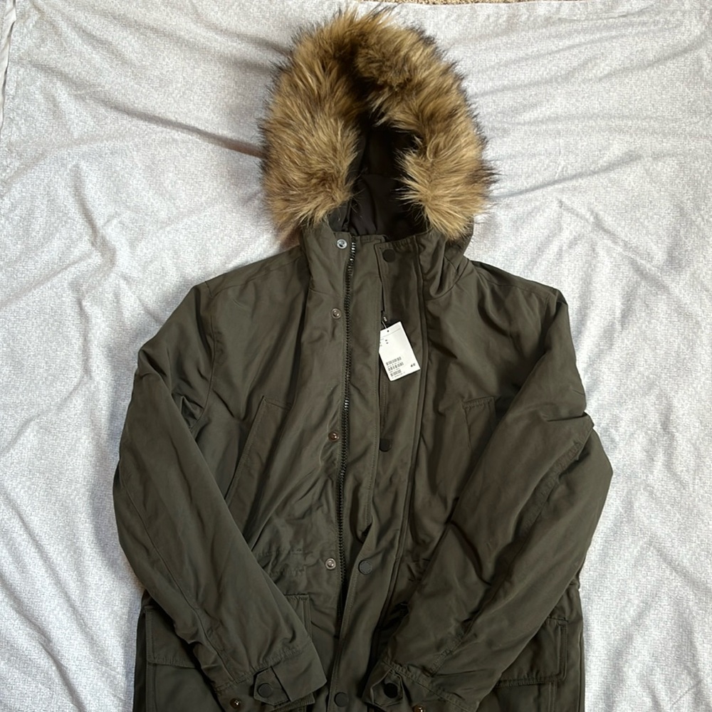 Olive Green Men's Parka with a Faux Fur-Hood
